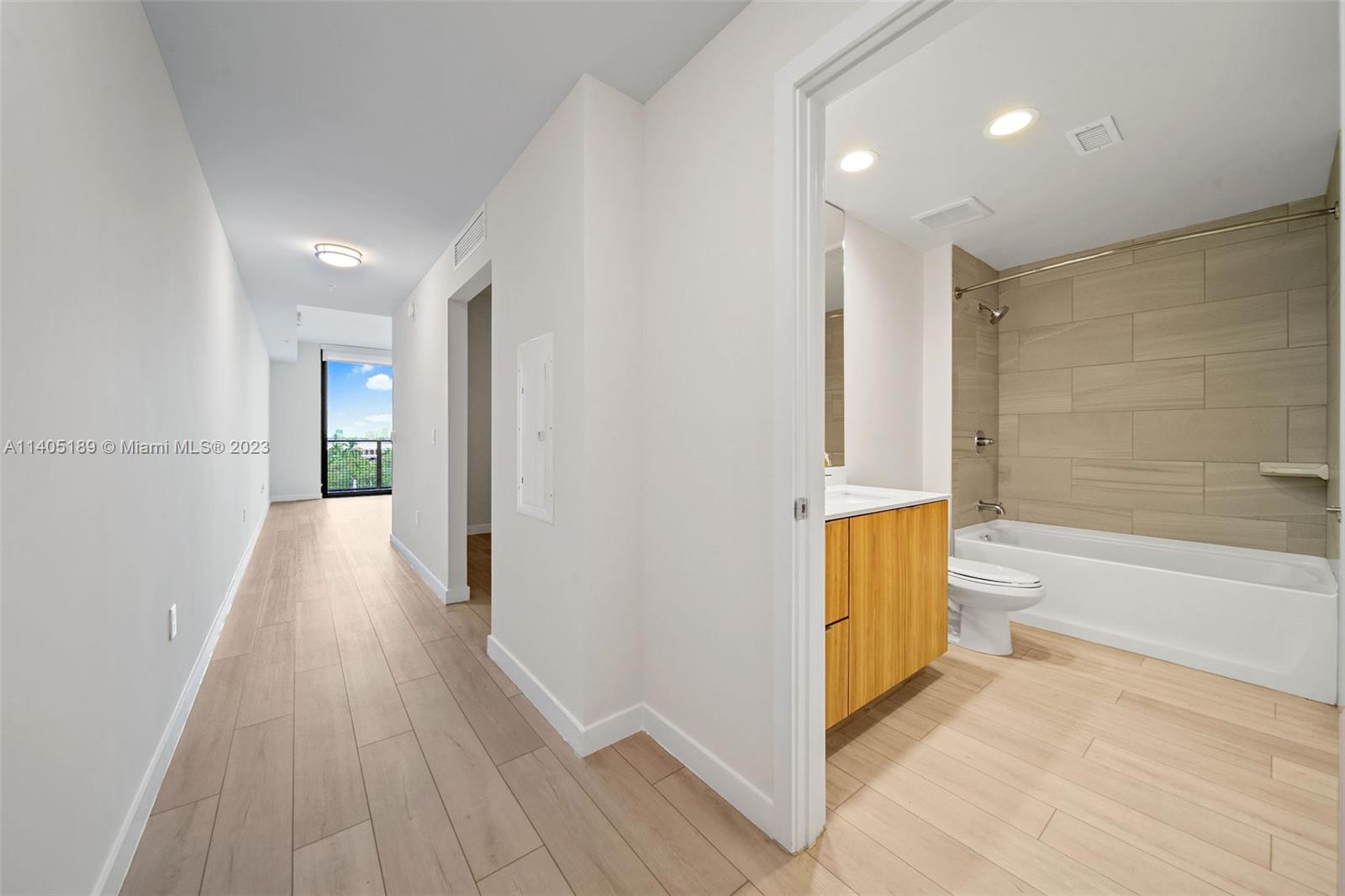 District Flagler Village - Residential Lease