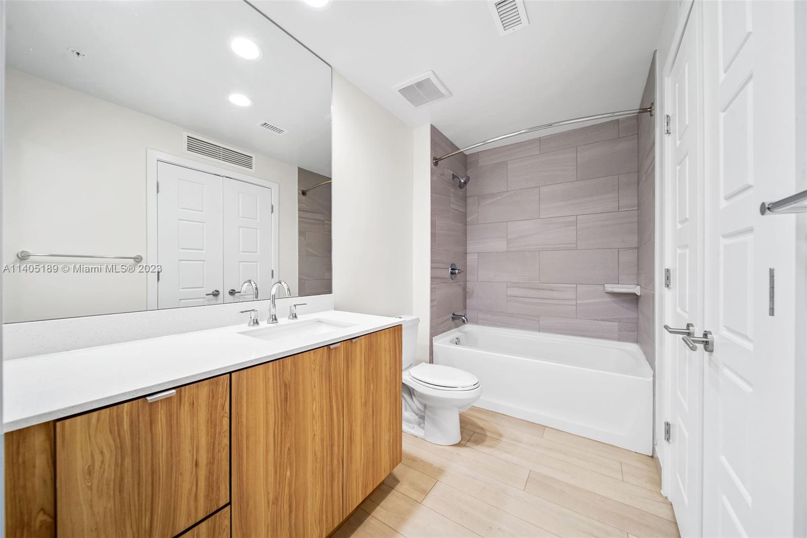 District Flagler Village - Residential Lease