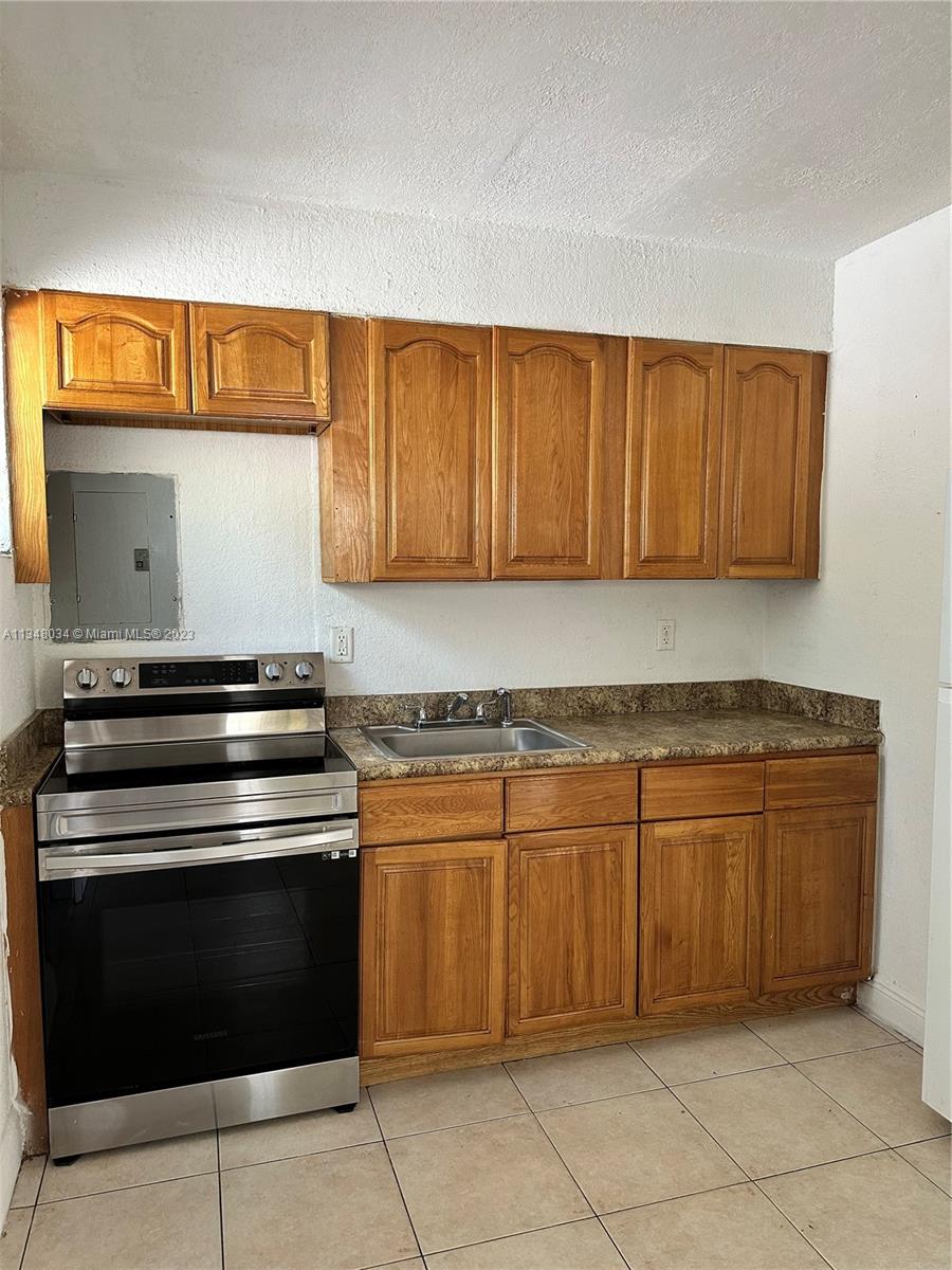 AIRLINE ESTATES UNIT NO 1 - Residential Income