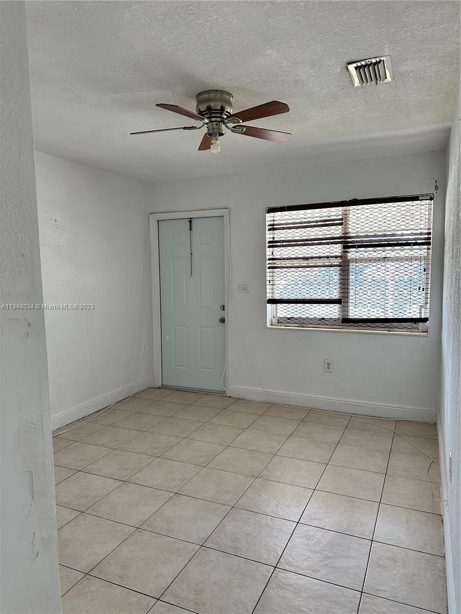 AIRLINE ESTATES UNIT NO 1 - Residential Income