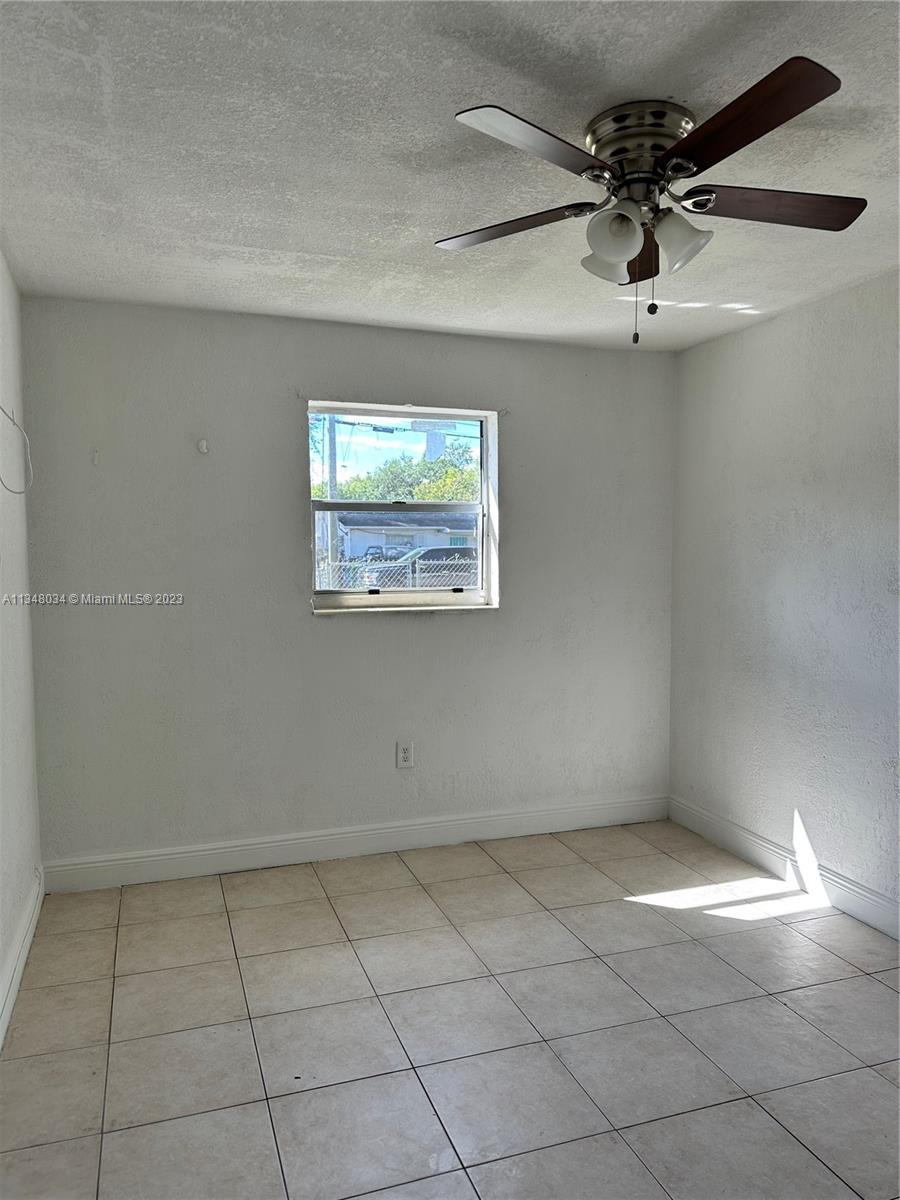 AIRLINE ESTATES UNIT NO 1 - Residential Income