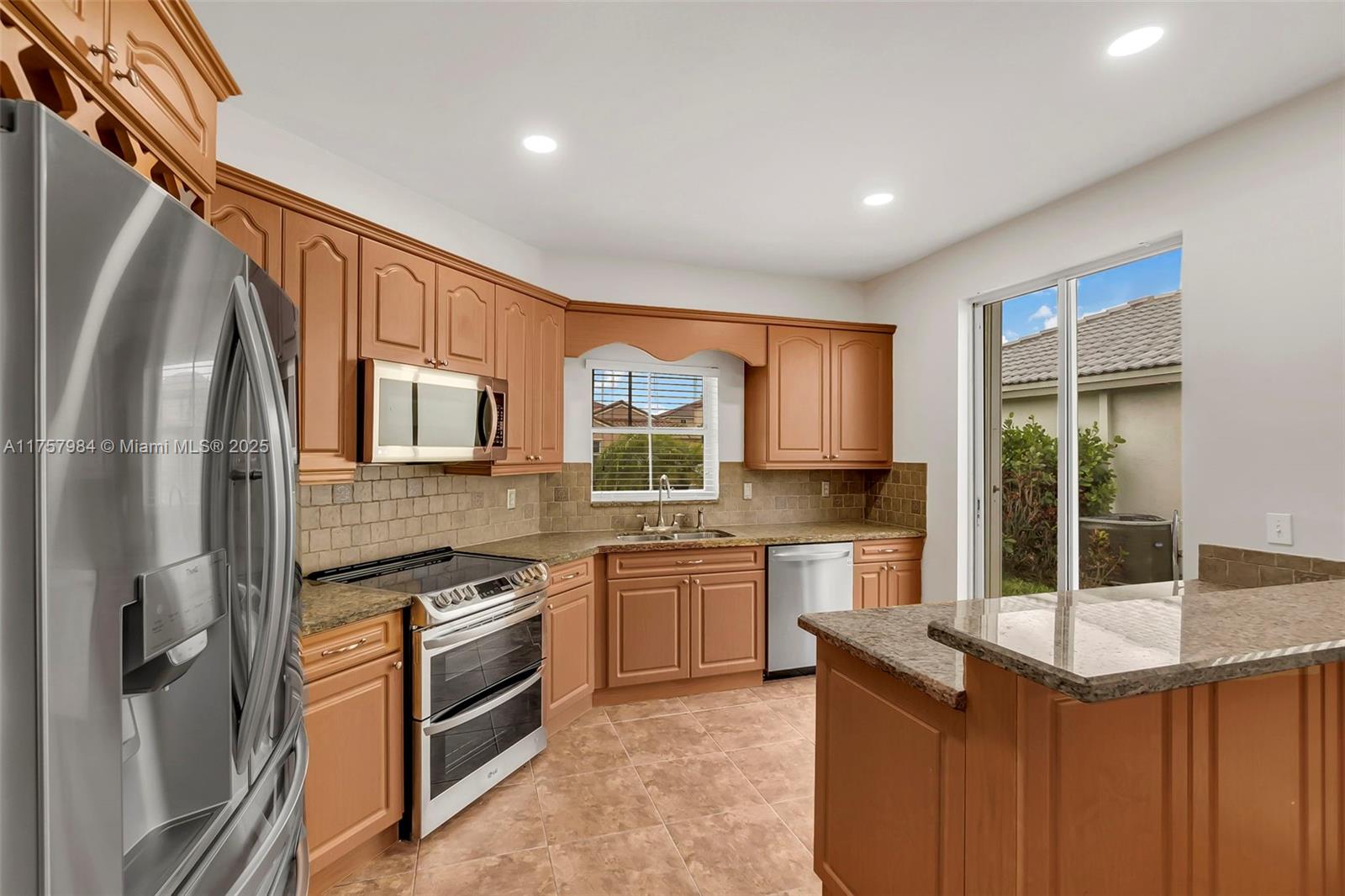 DIMENSIONS NORTH AT CHAPE - Residential