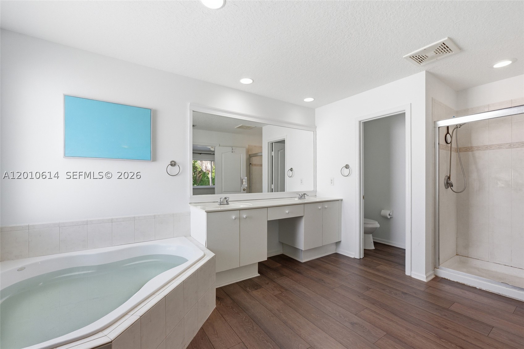 PALM POINTE - Residential