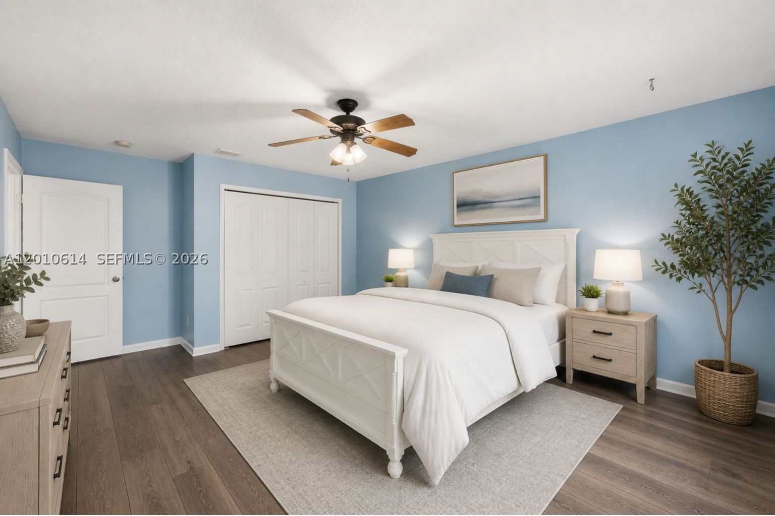 PALM POINTE - Residential