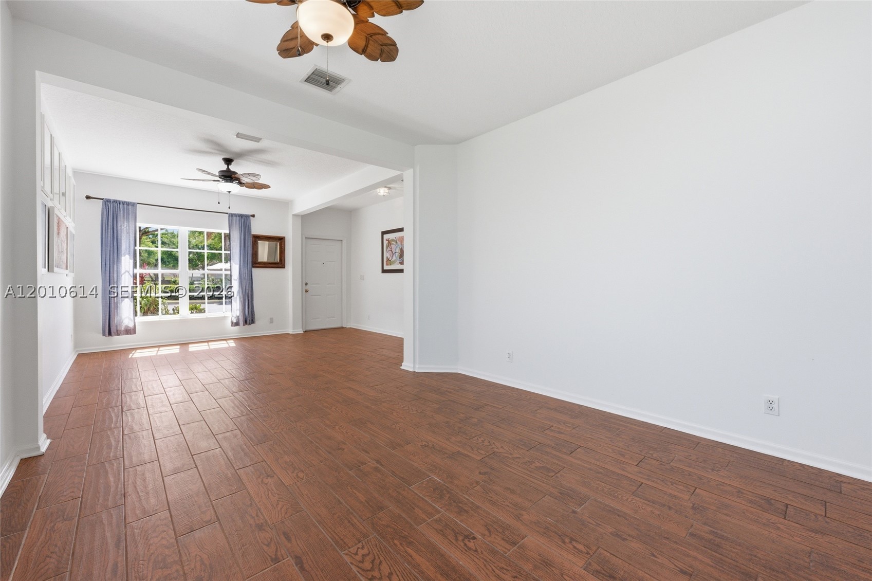 PALM POINTE - Residential