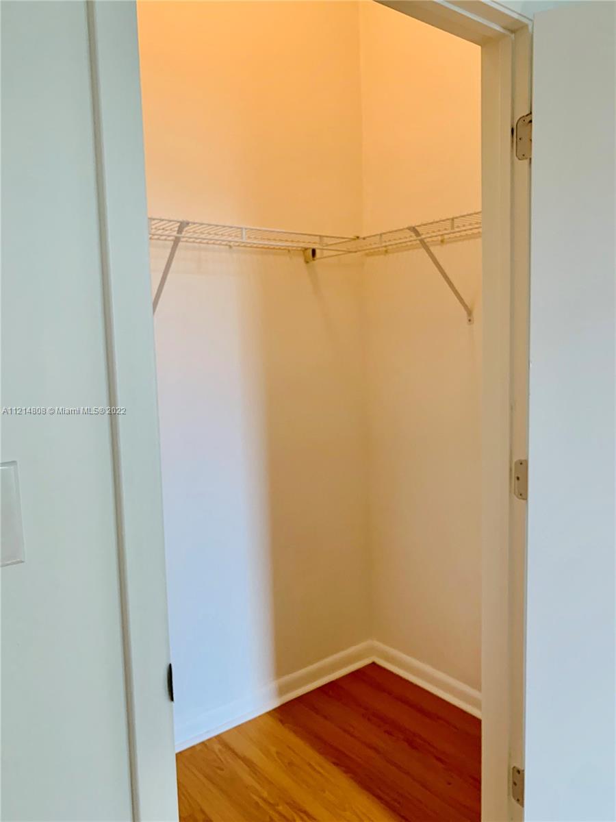 VIZCAYNE SOUTH CONDO - Residential Lease