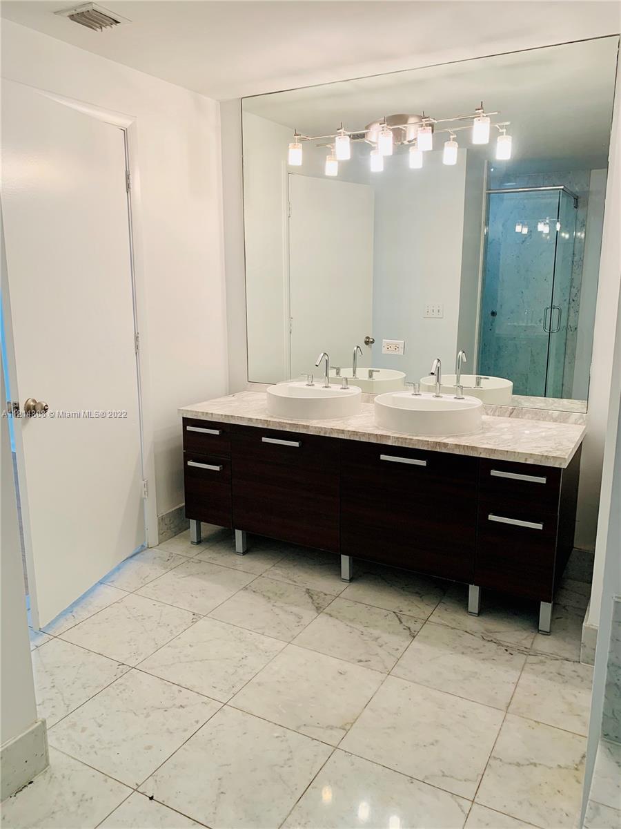 VIZCAYNE SOUTH CONDO - Residential Lease