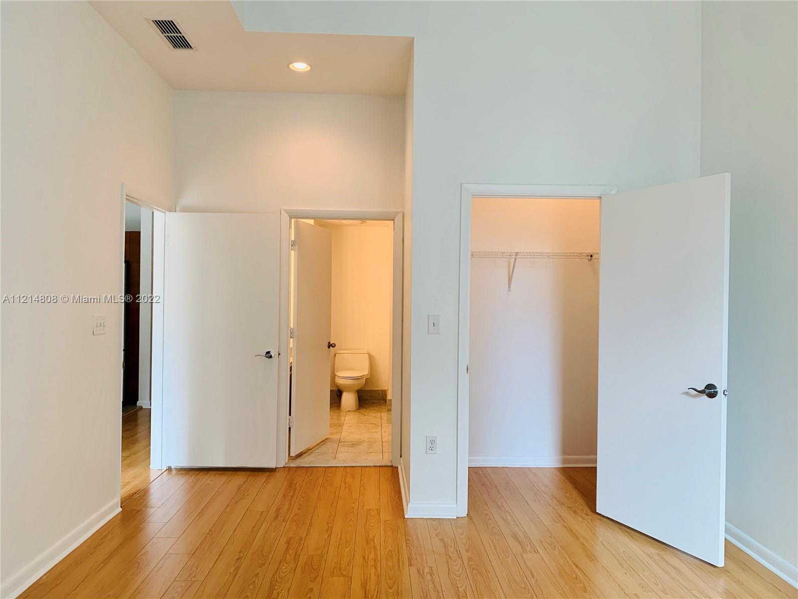 VIZCAYNE SOUTH CONDO - Residential Lease