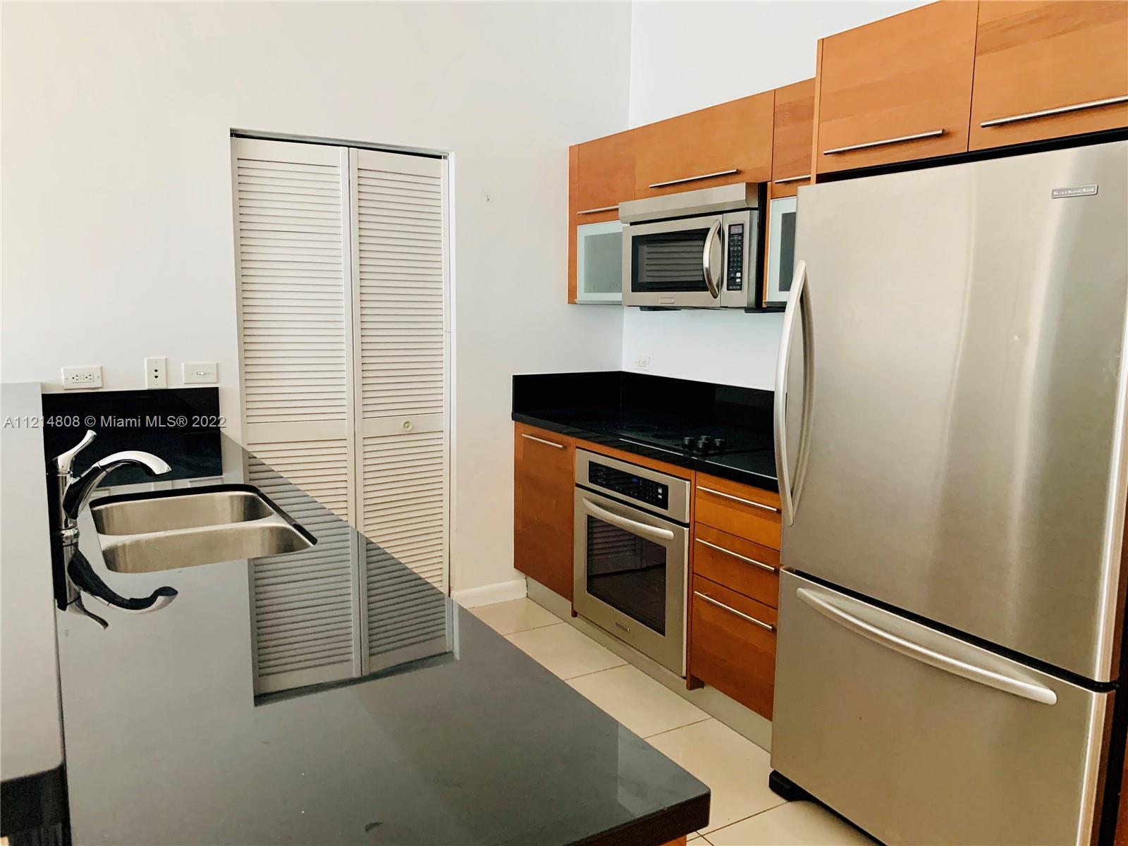 VIZCAYNE SOUTH CONDO - Residential Lease
