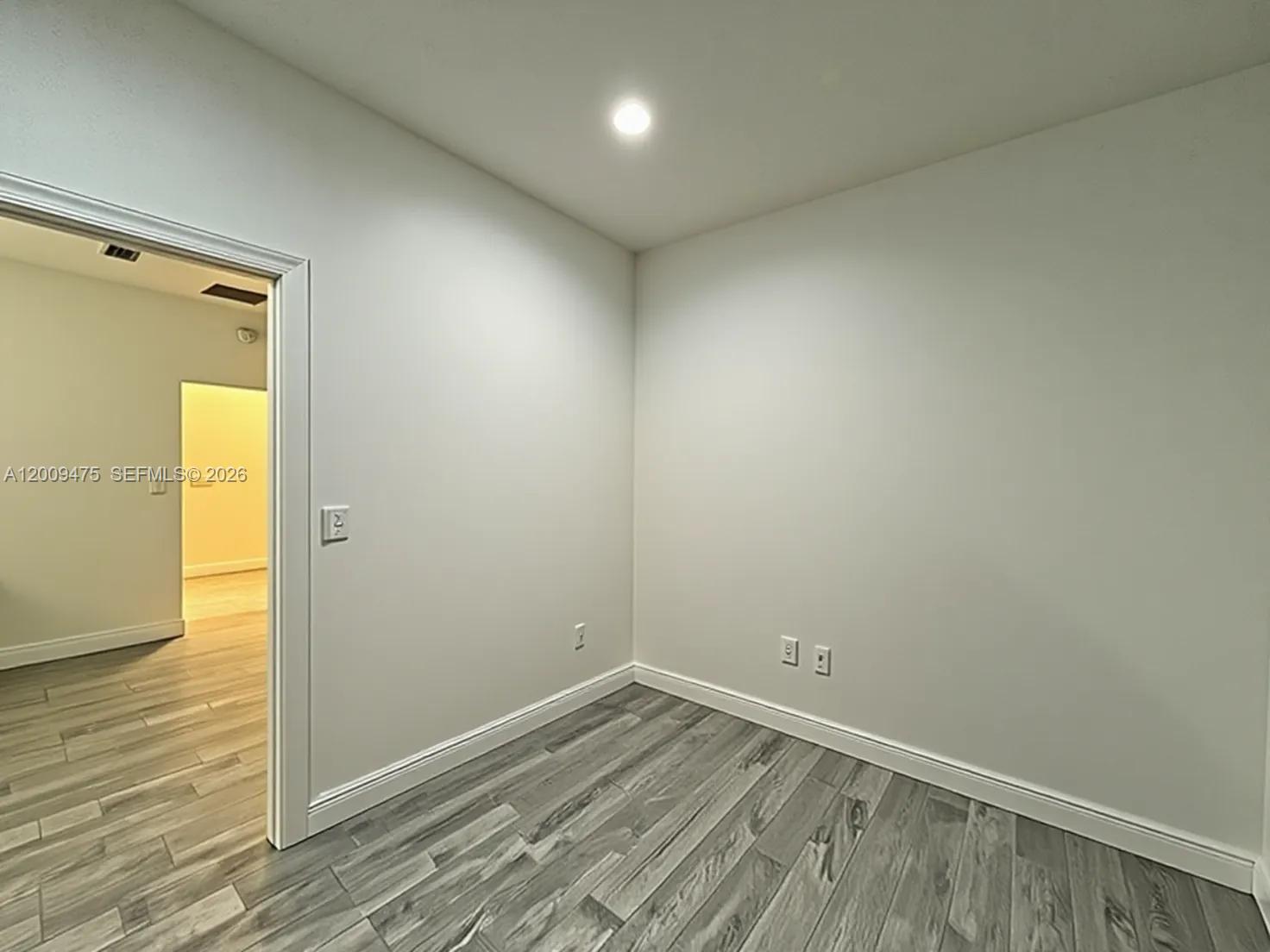 GOLDEN GATE EST UNIT 70 - Residential