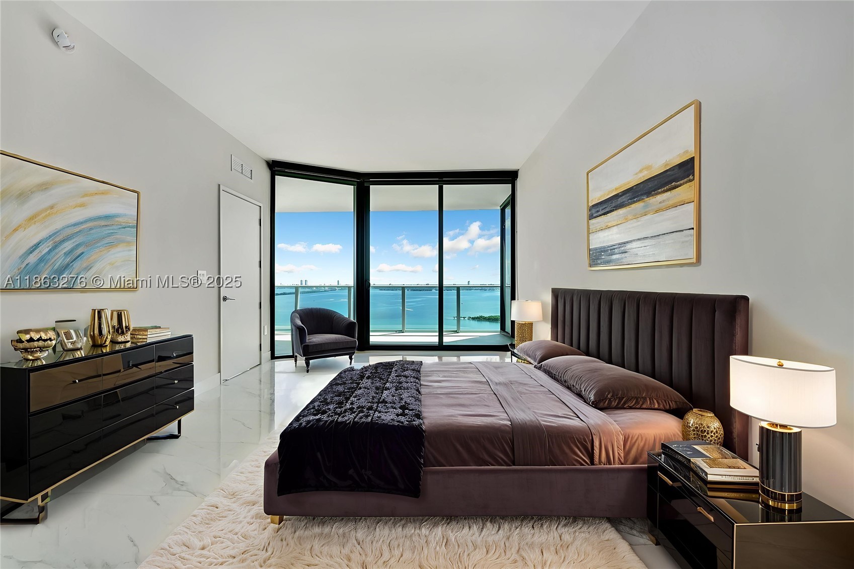 ARIA RESERVE - Residential