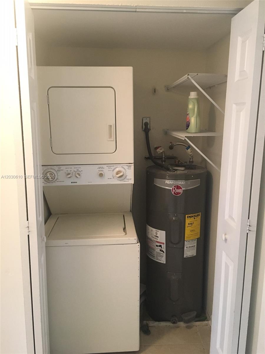 TOWNHOUSE VILLAGE CONDO - Residential Lease