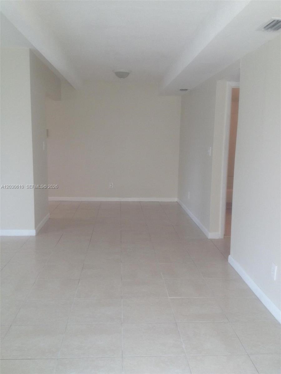 TOWNHOUSE VILLAGE CONDO - Residential Lease