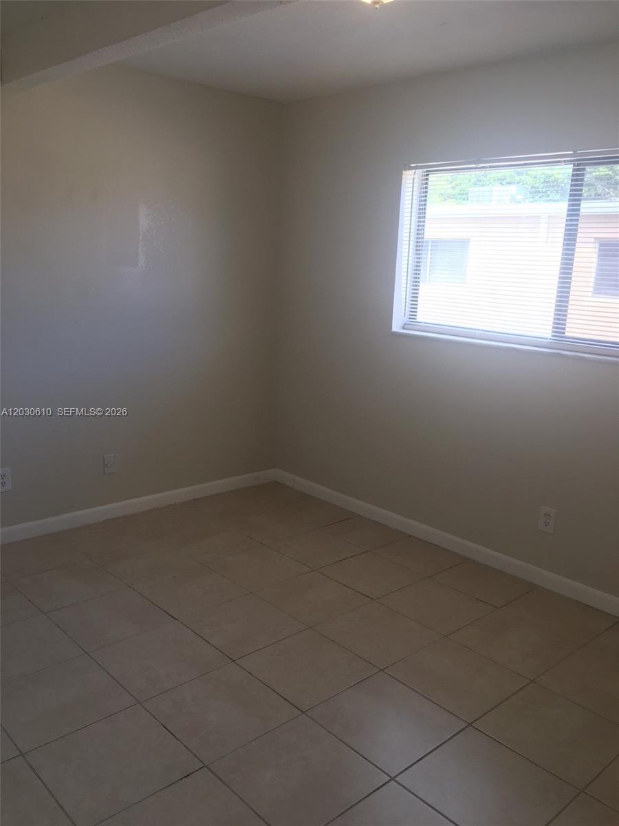 TOWNHOUSE VILLAGE CONDO - Residential Lease