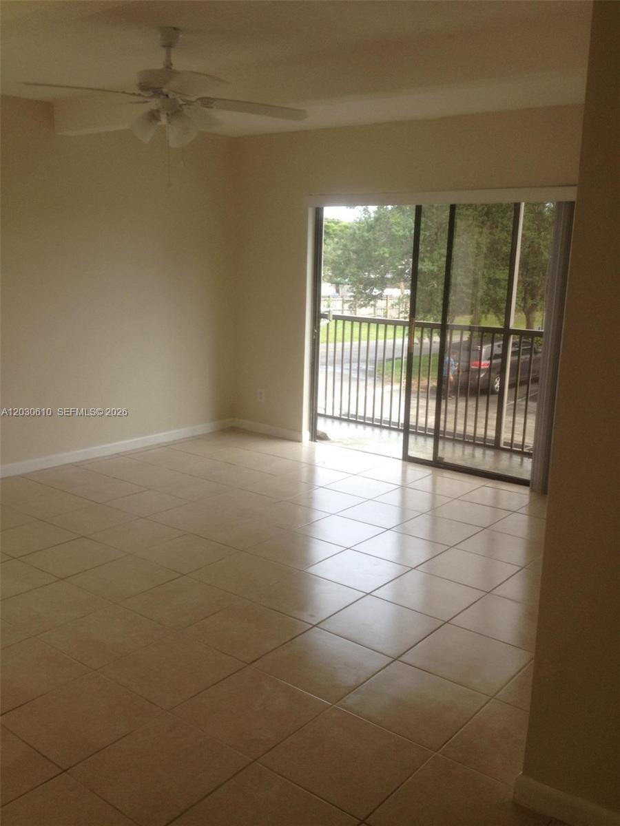 TOWNHOUSE VILLAGE CONDO - Residential Lease