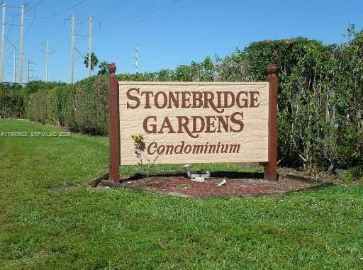SPACIOUS AND WELL-MAINTAINED 2 BEDROOMS 2 BATHROOMS 1st-FLOOR STONEBRIDGE GARDENS CONDO UNIT.  CENTRALLY LOCATED TO SHOPPING, BEACHES, RESTAURANTS AND MAJOR HIGHWAYS. LOW MONTHLY HOA.  ALL-AGES COMMUNITY!!