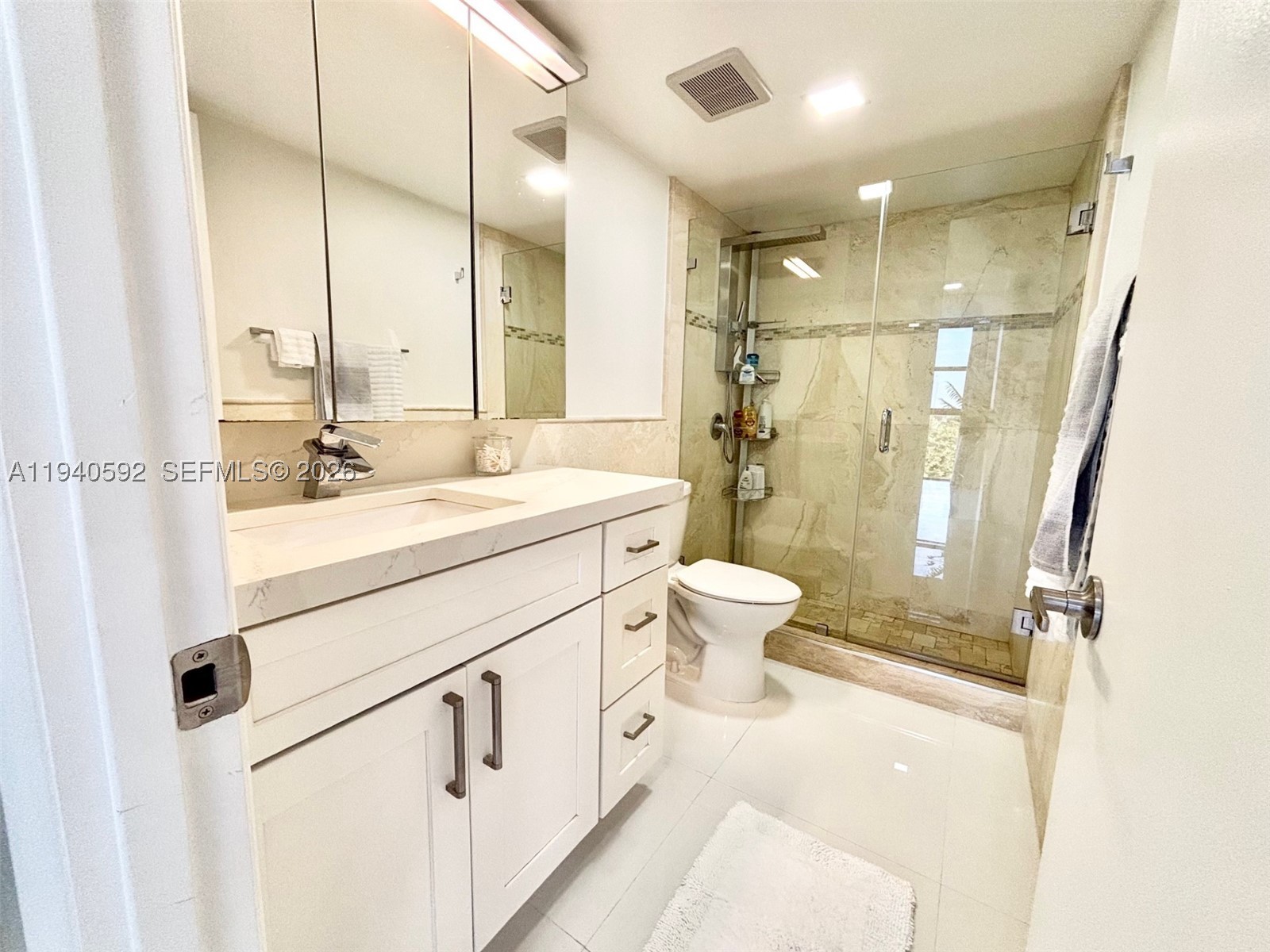 200 LESLIE CONDO - Residential