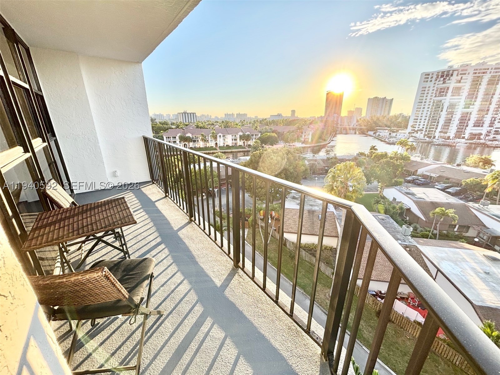 200 LESLIE CONDO - Residential