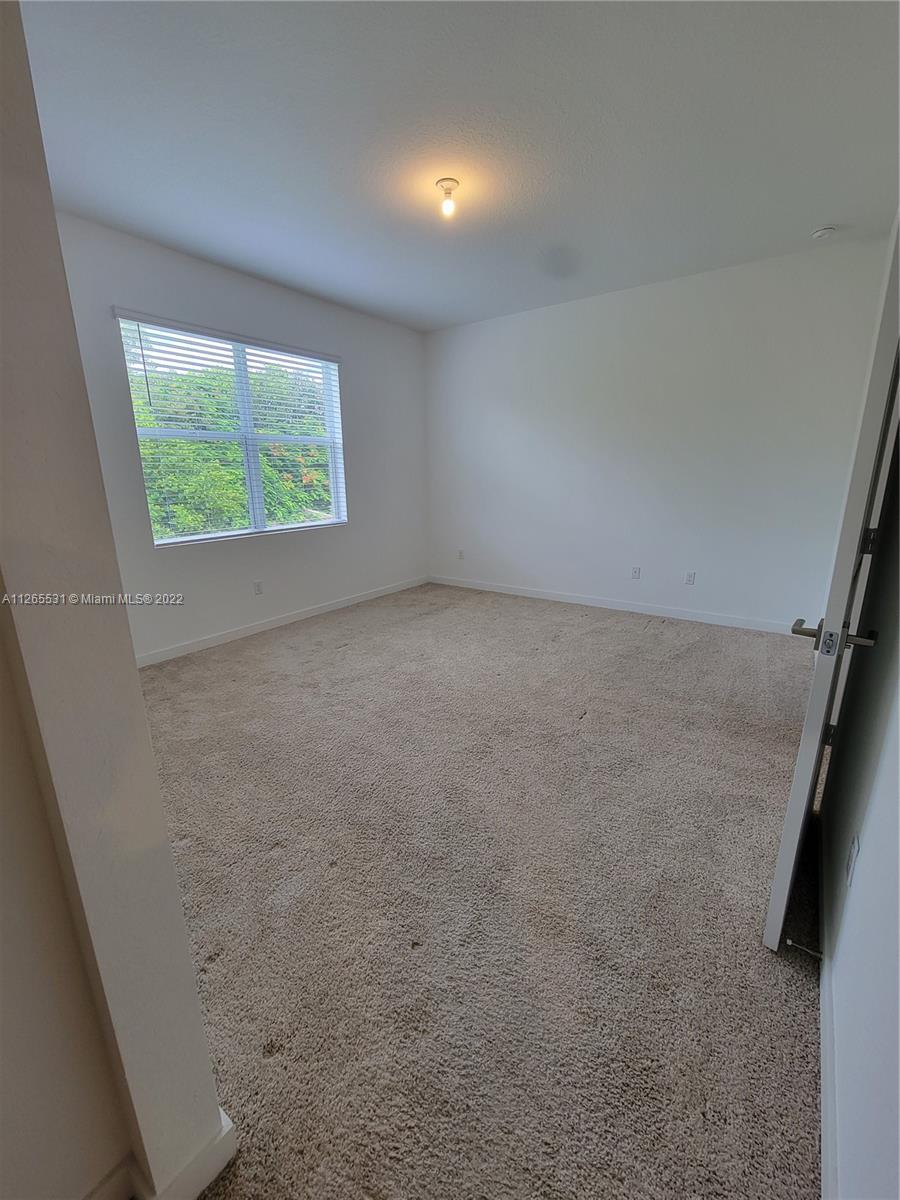 TOWN COMMONS PUD REPLAT - Residential Lease