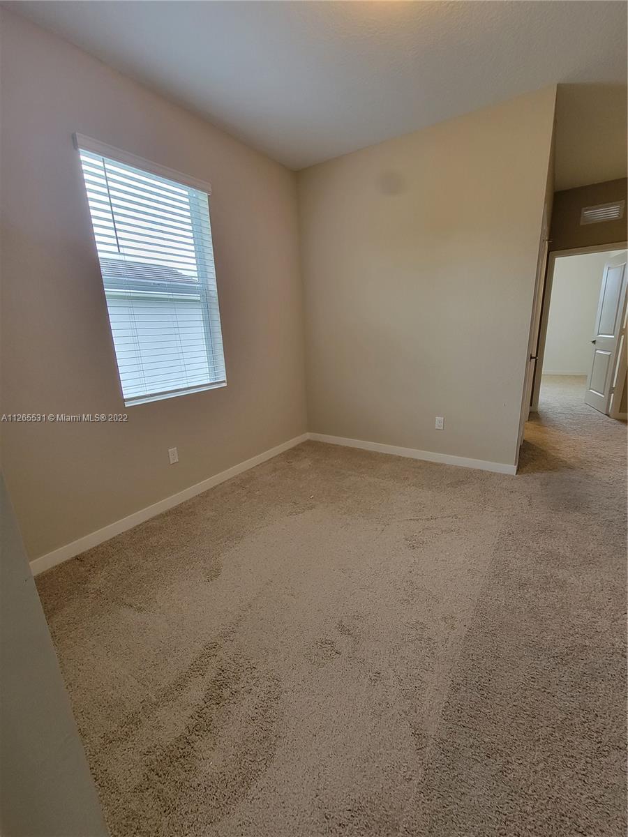 TOWN COMMONS PUD REPLAT - Residential Lease