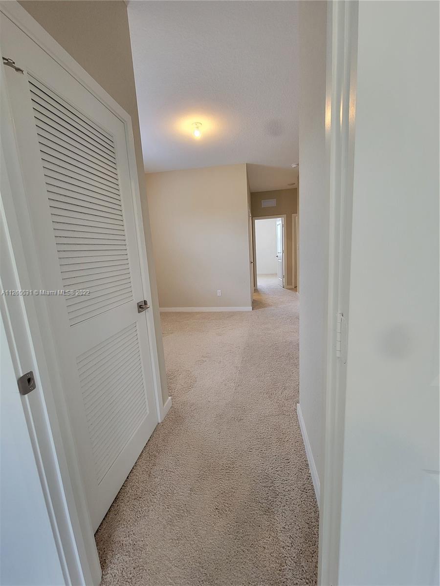TOWN COMMONS PUD REPLAT - Residential Lease