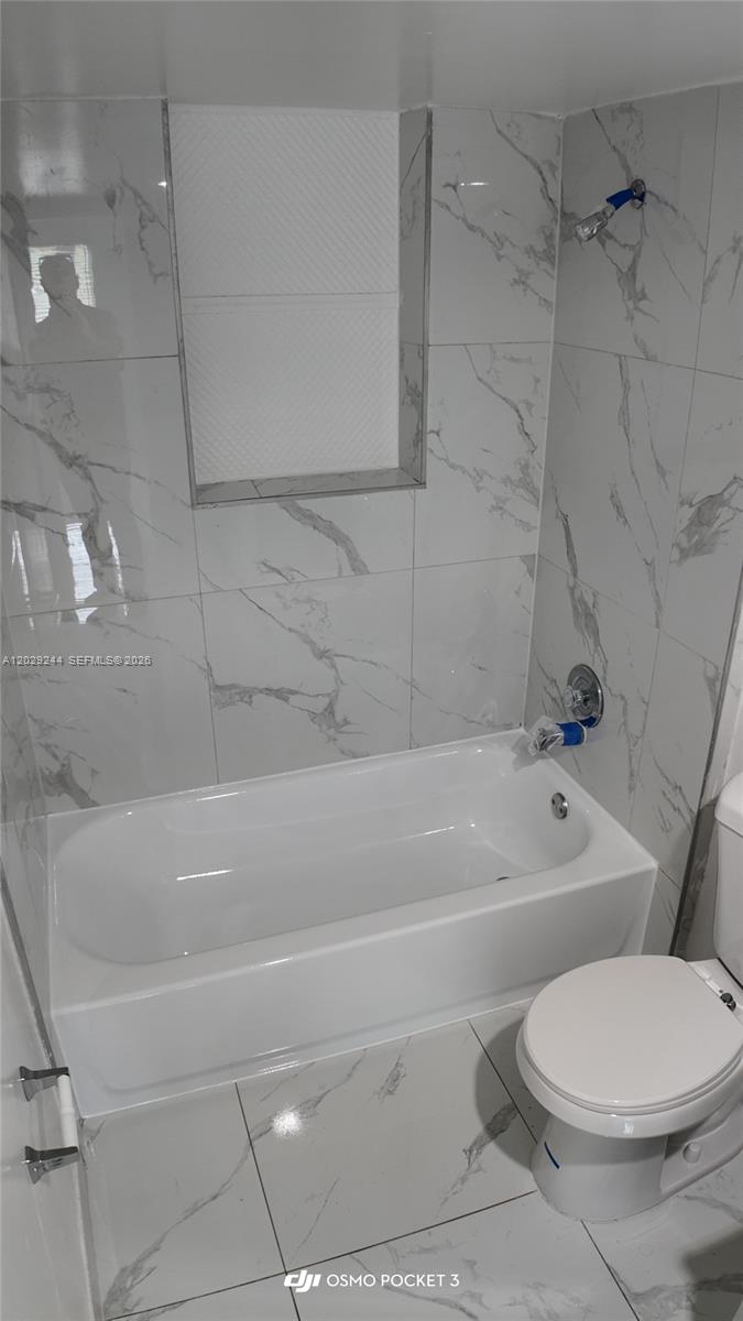 A A DOOLEY SUB - Residential Lease