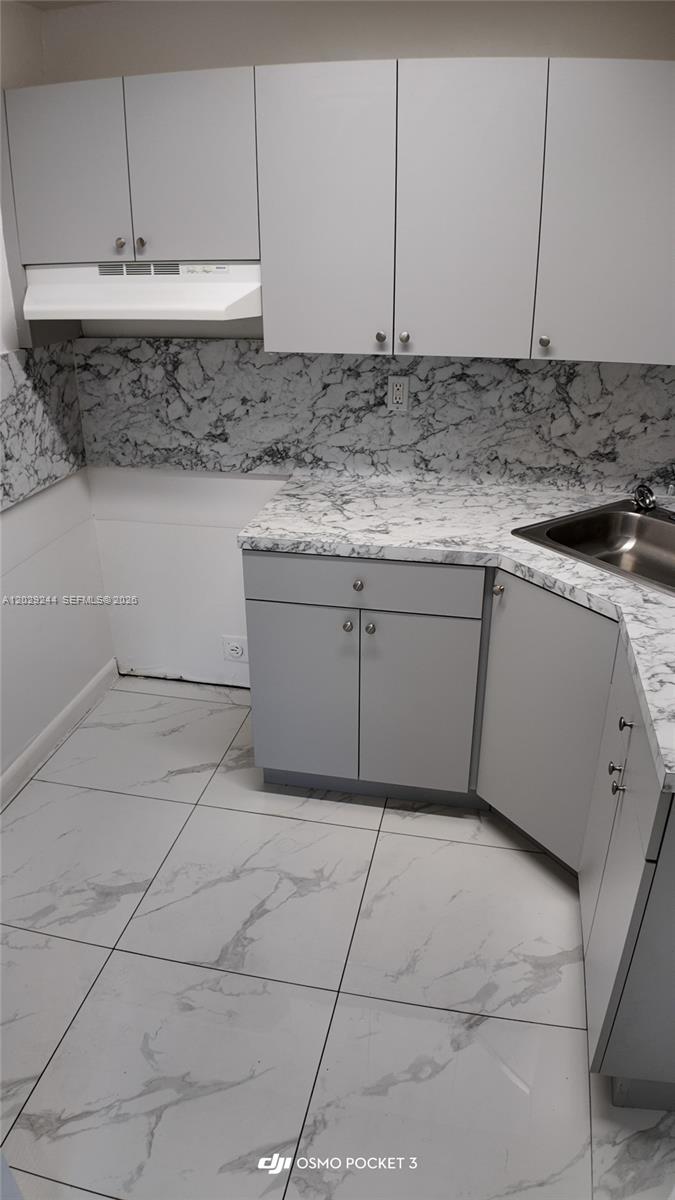 A A DOOLEY SUB - Residential Lease
