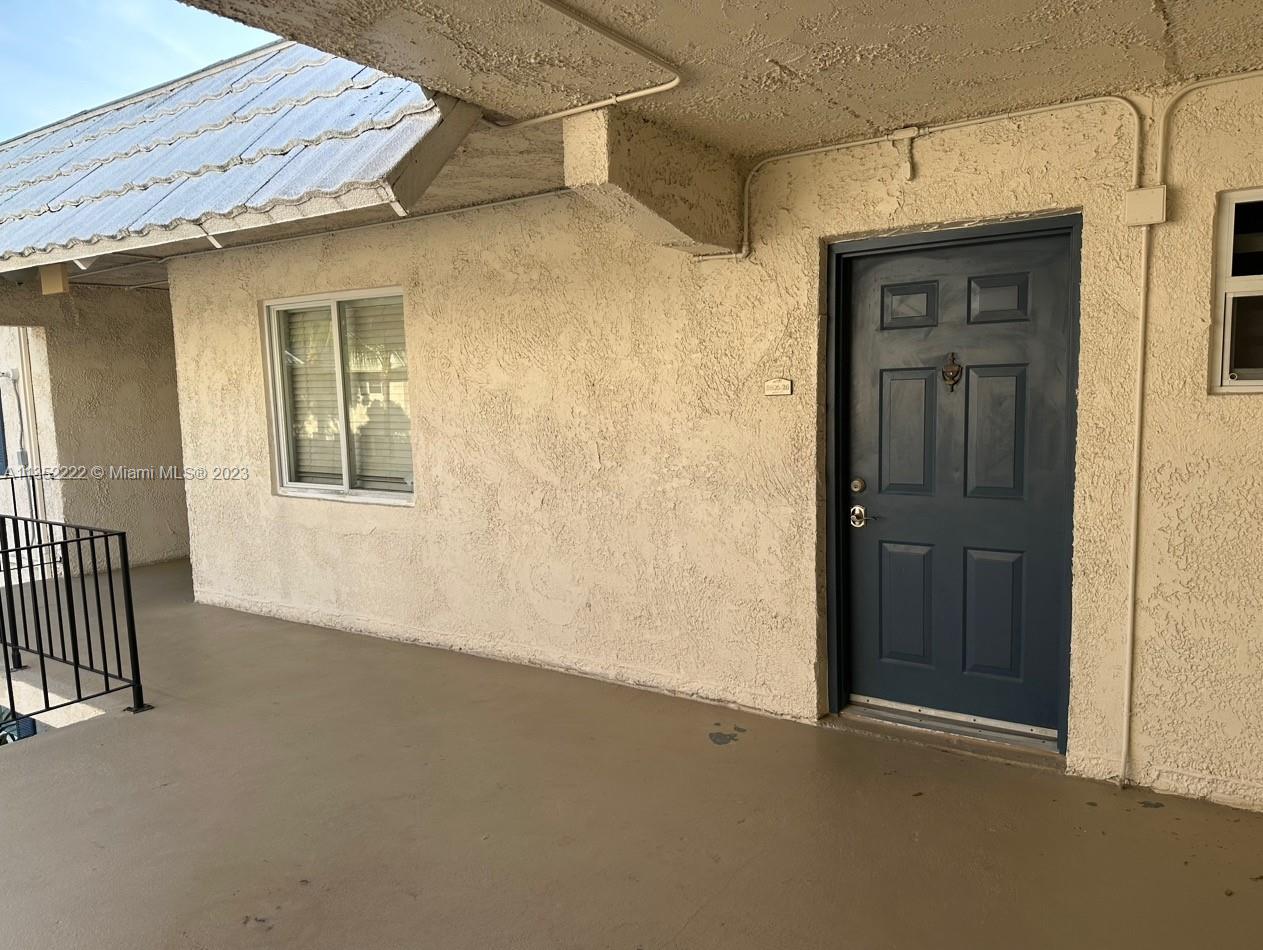 MONTEREY GARDENS OF PINEC - Residential Lease