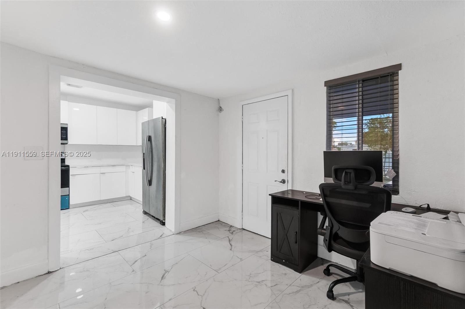 HYDE PARK FIRST SEC - Residential