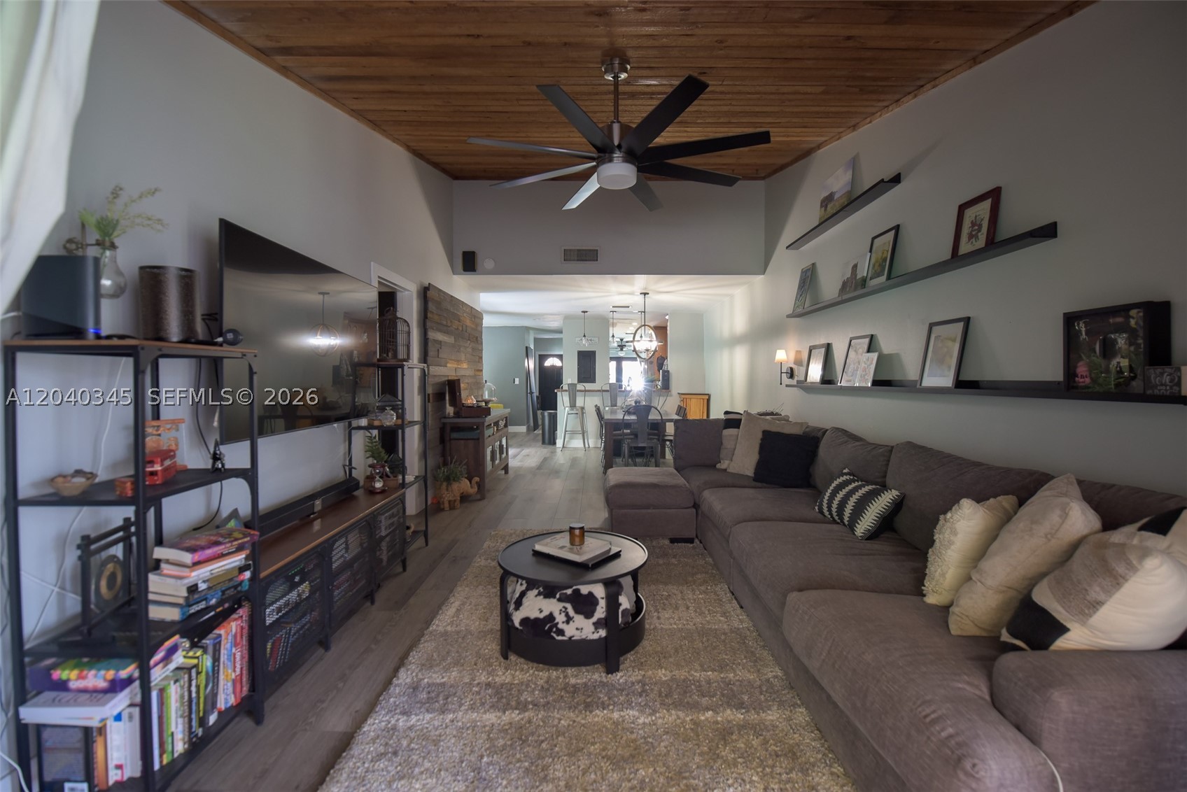 MAPLELEAF PATIO VILLAS AT - Residential