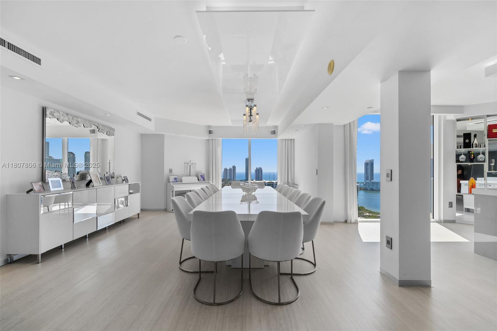 THE PENINSULA II CONDO - Residential