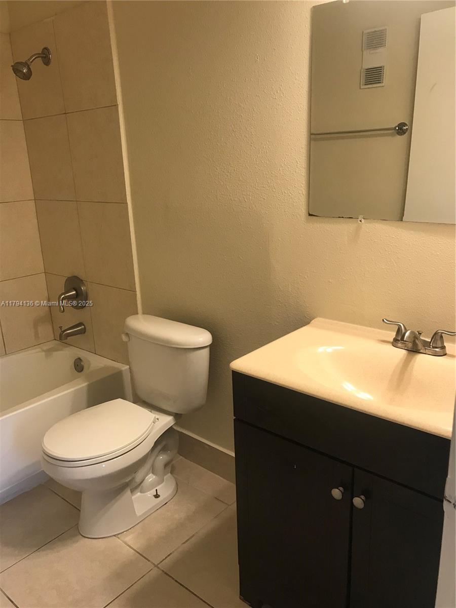 PRESERVE AT AVERY LAKES - Residential Lease