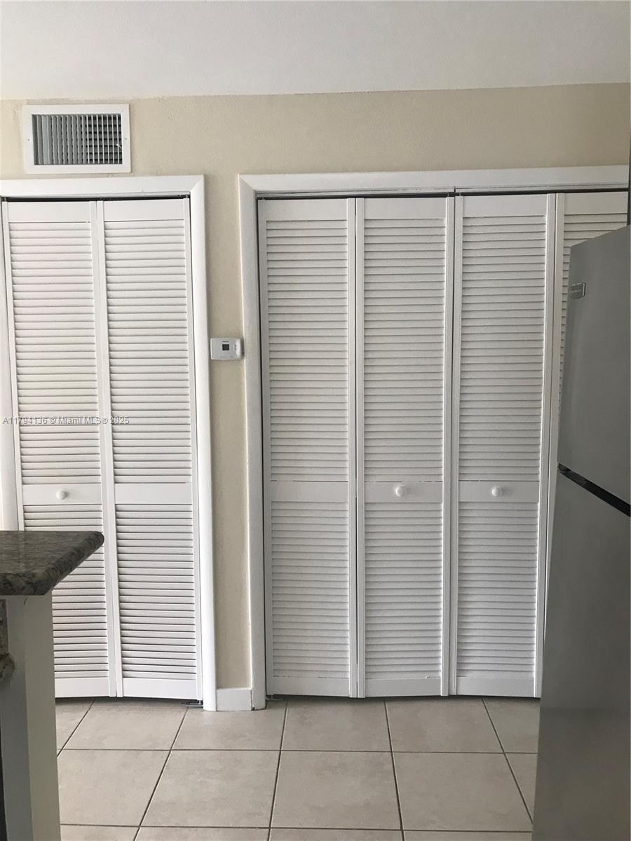 PRESERVE AT AVERY LAKES - Residential Lease