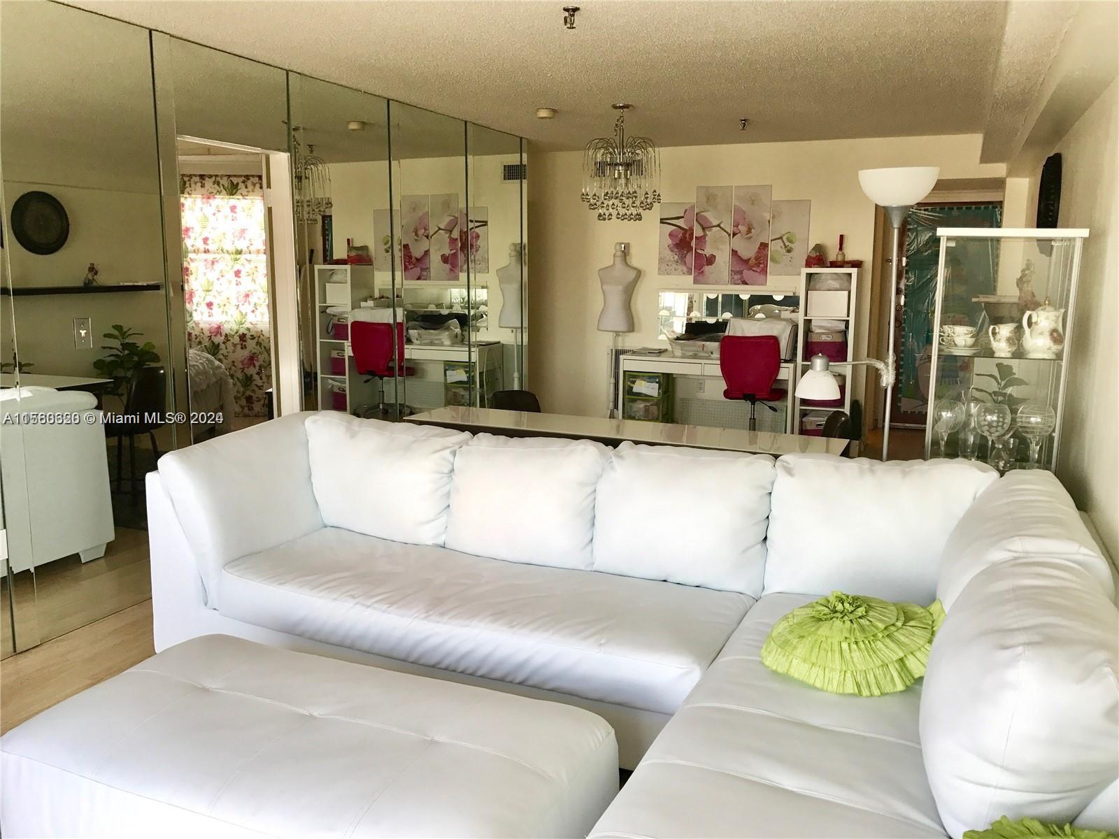 THE ISLES CONDO - Residential