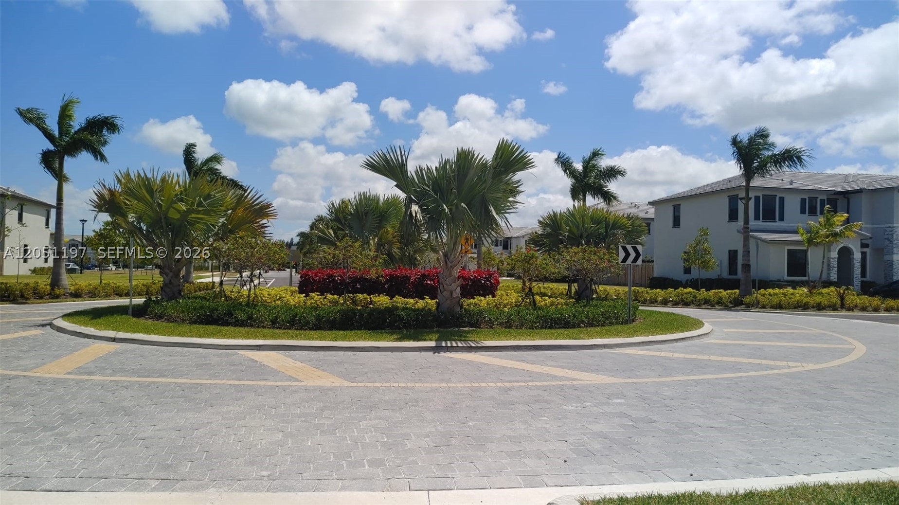PINE ISLE - Residential