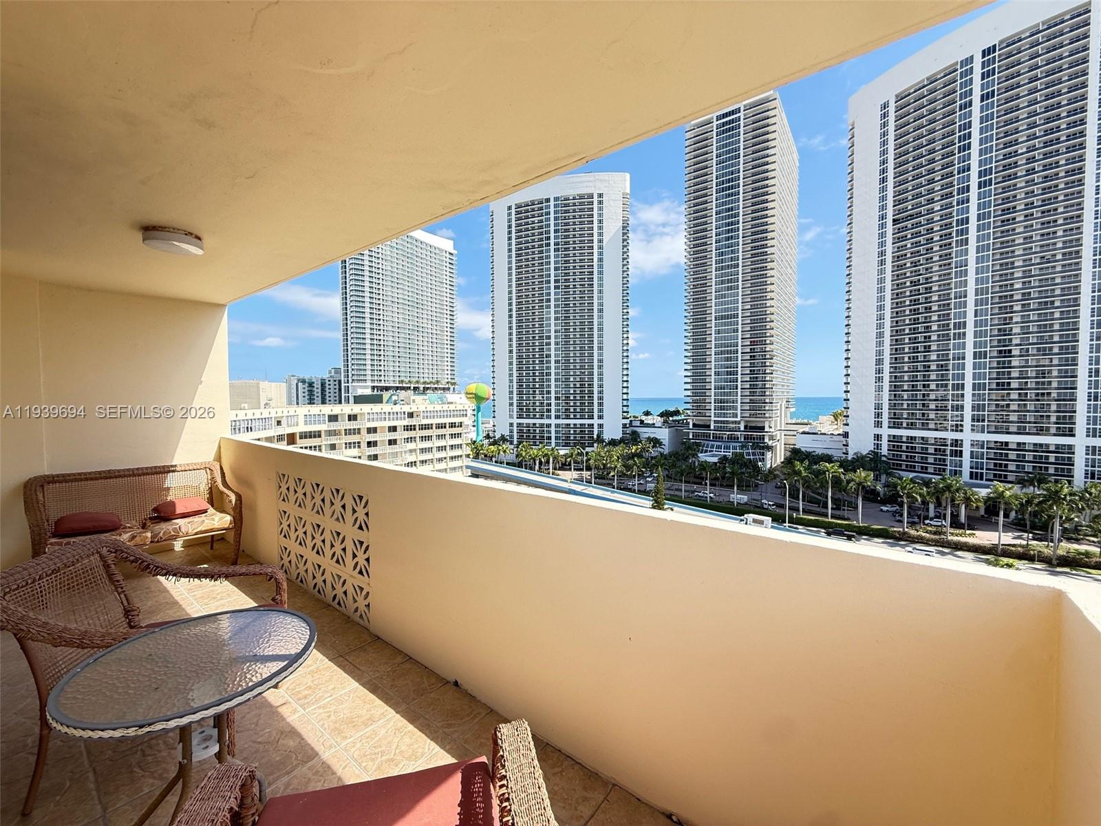 PLAZA TOWERS NORTH CONDO - Residential
