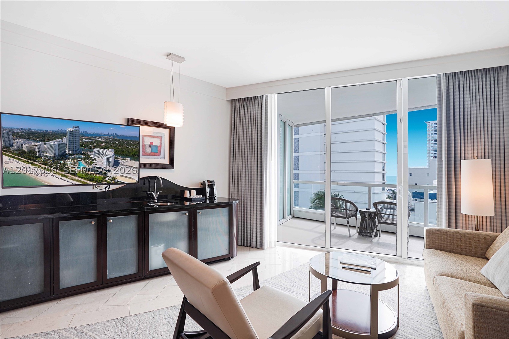 FONTAINEBLEAU III OCEAN C - Residential