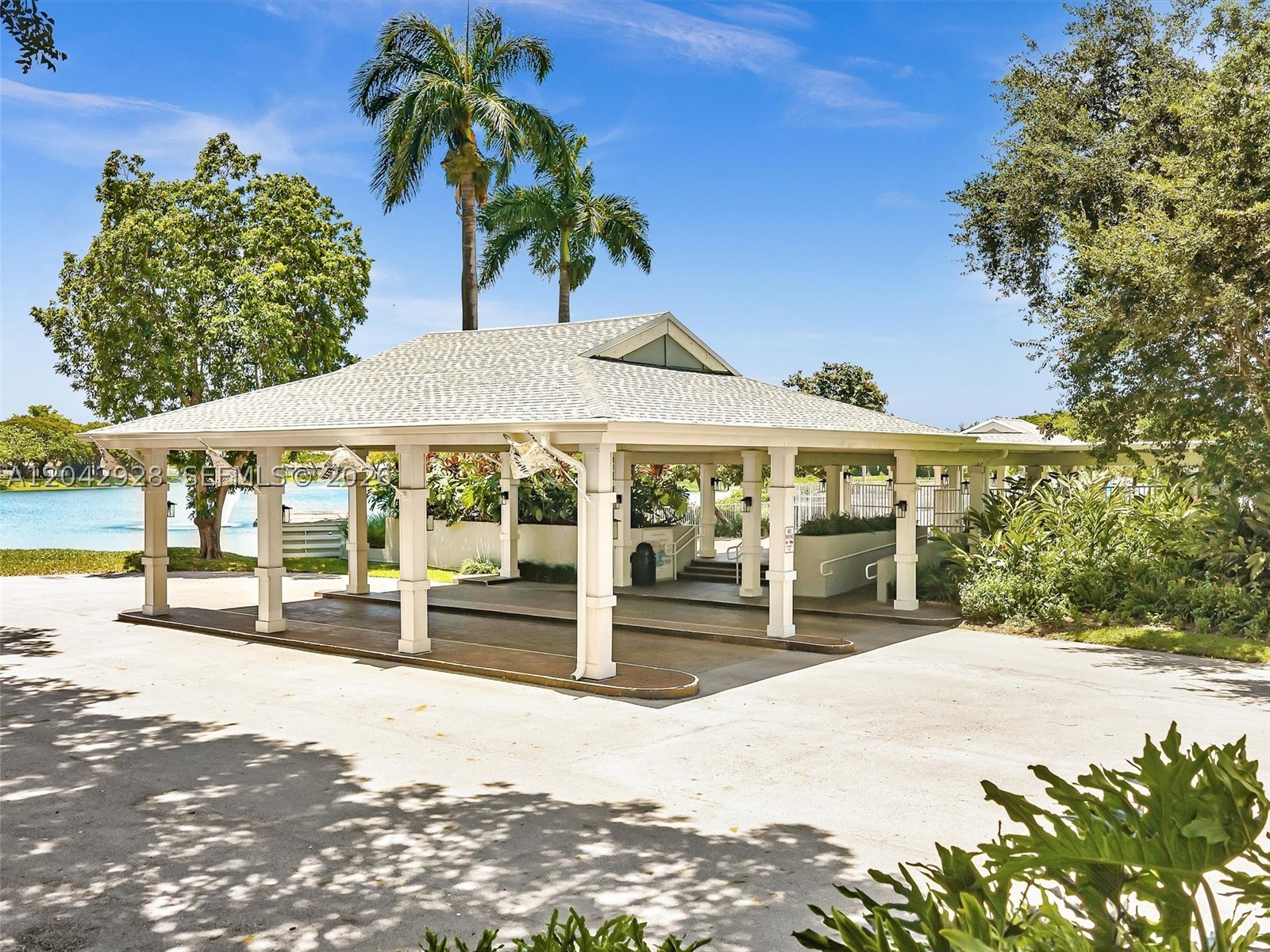 COUNTRY WALK PATIO HOMES - Residential