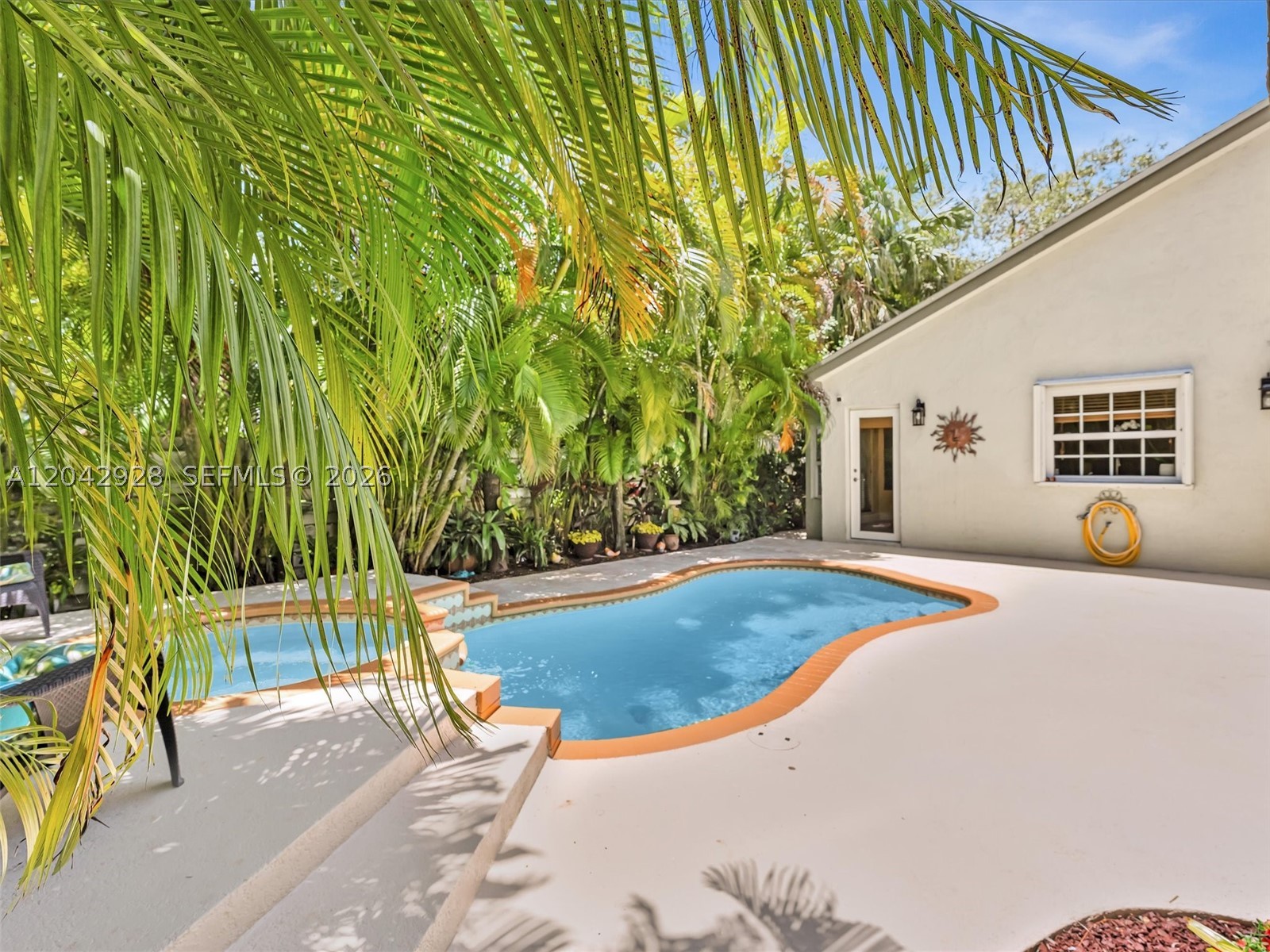 COUNTRY WALK PATIO HOMES - Residential