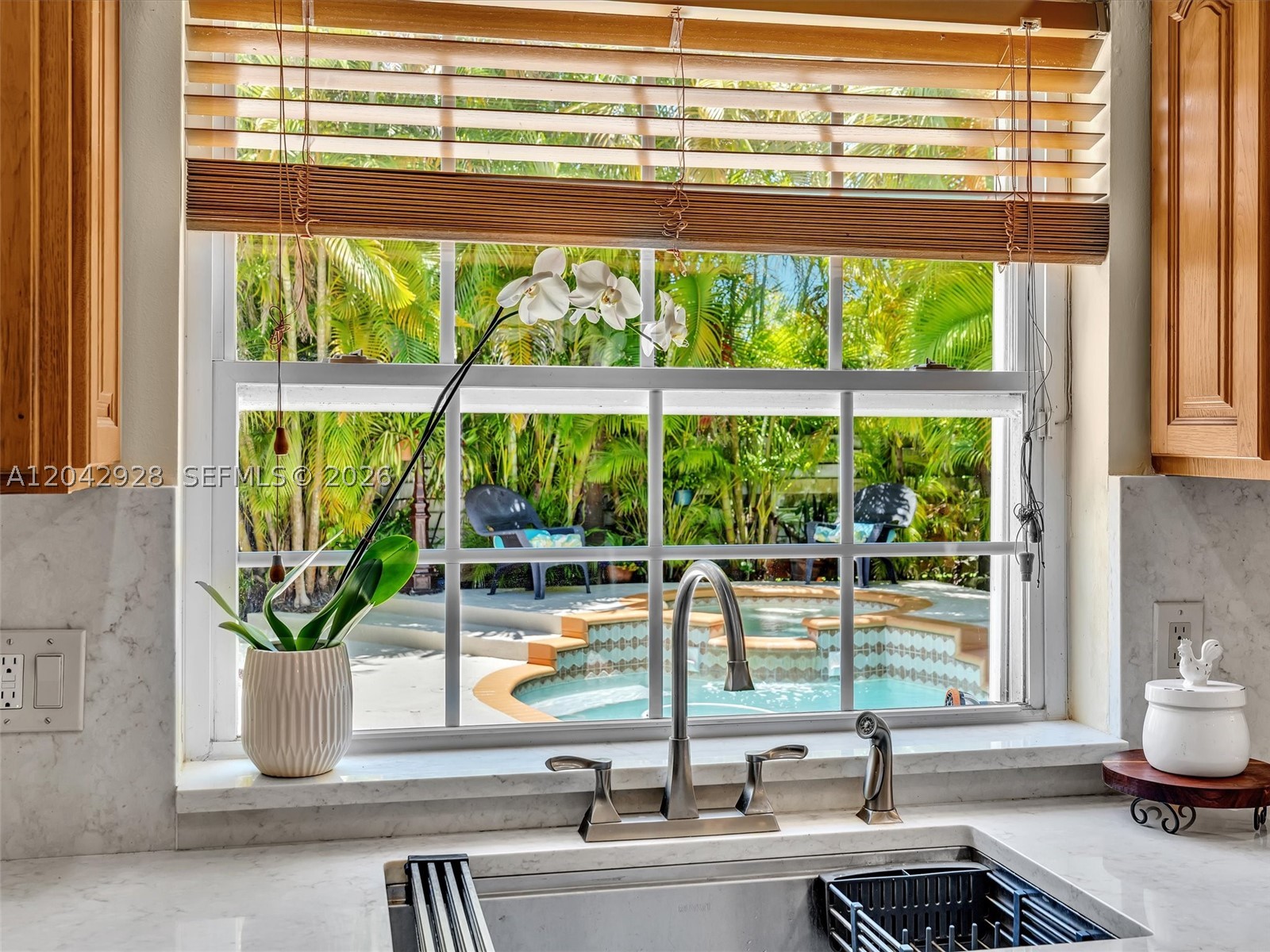 COUNTRY WALK PATIO HOMES - Residential