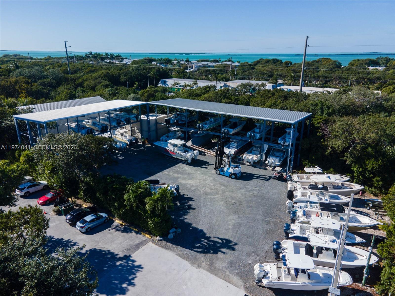 THE DOLPHIN AT MARINERS C - Residential