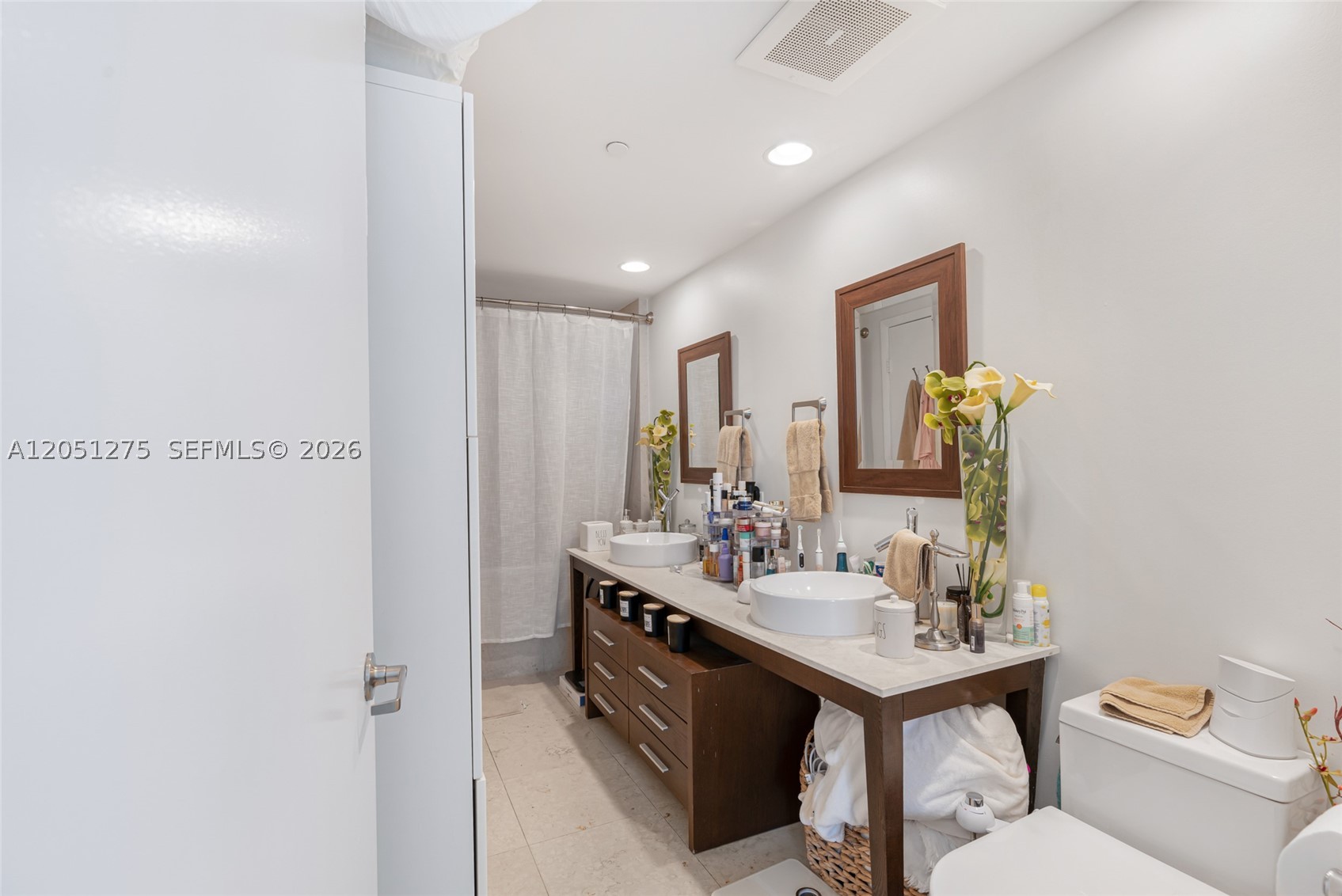 ICONBRICKELL CONDO NO 1 - Residential