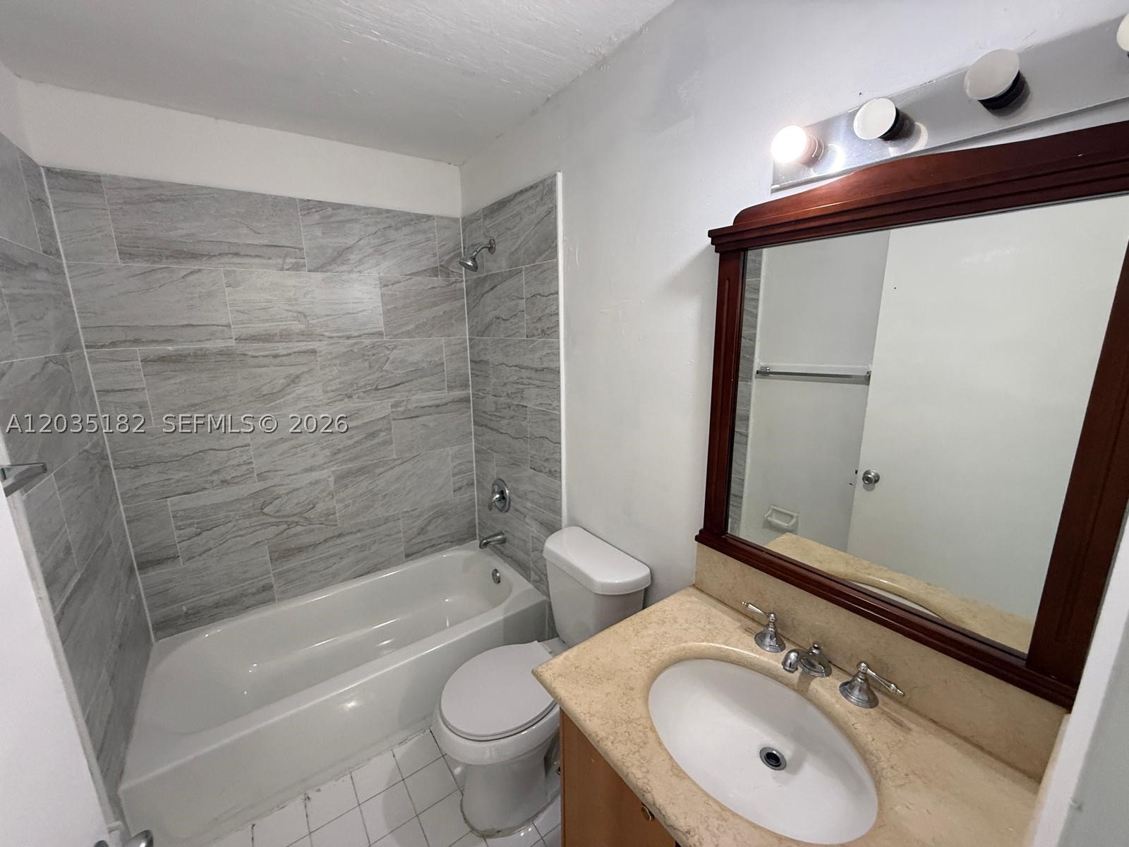 SAVANNAH APARTMENTS CONDO - Residential Lease