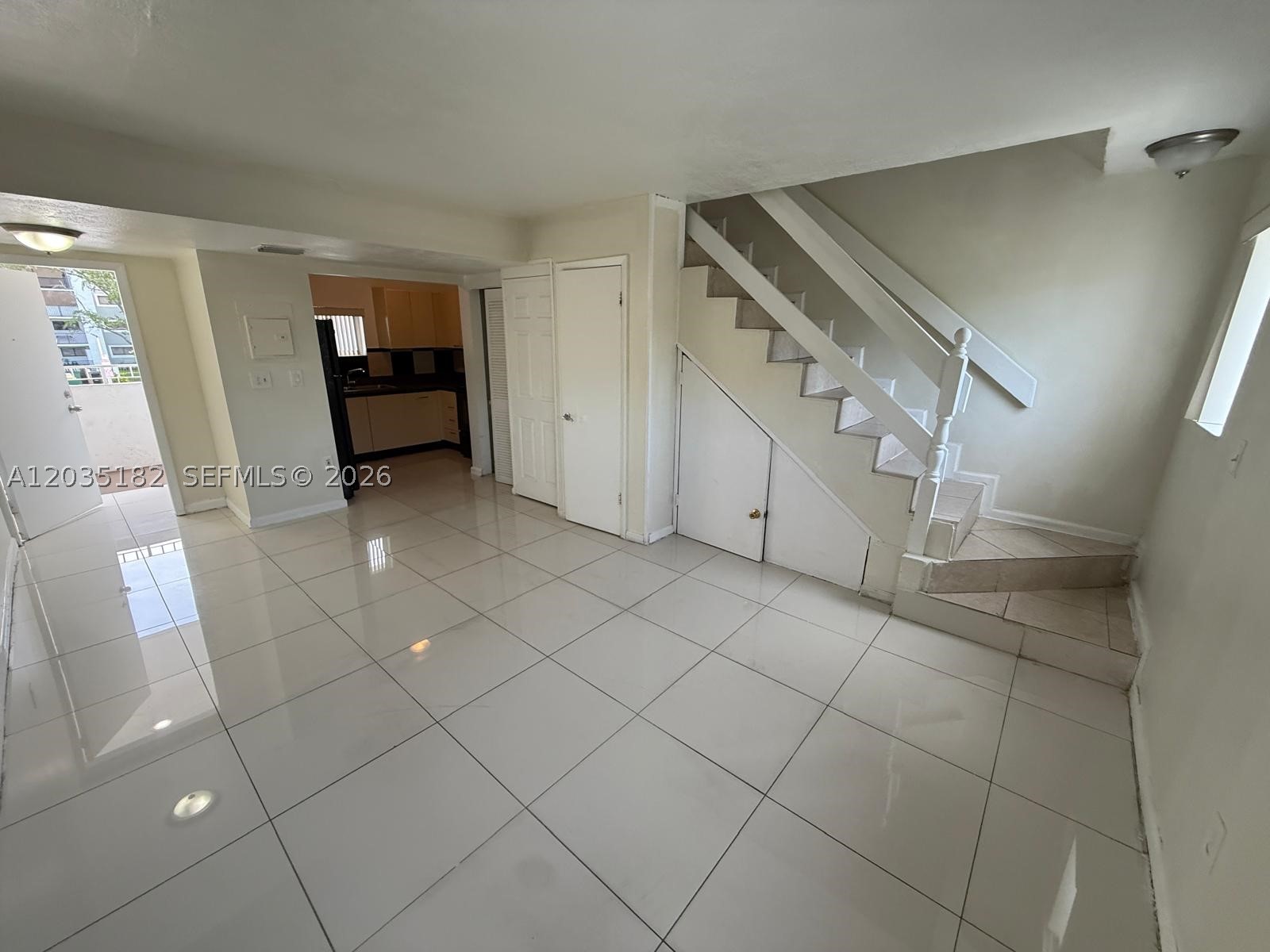 SAVANNAH APARTMENTS CONDO - Residential Lease