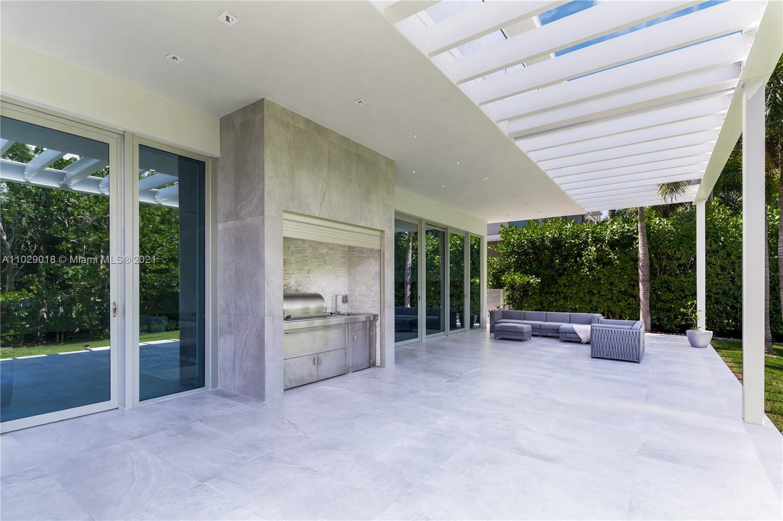 OCEANA KEY BISCAYNE CONDO - Residential