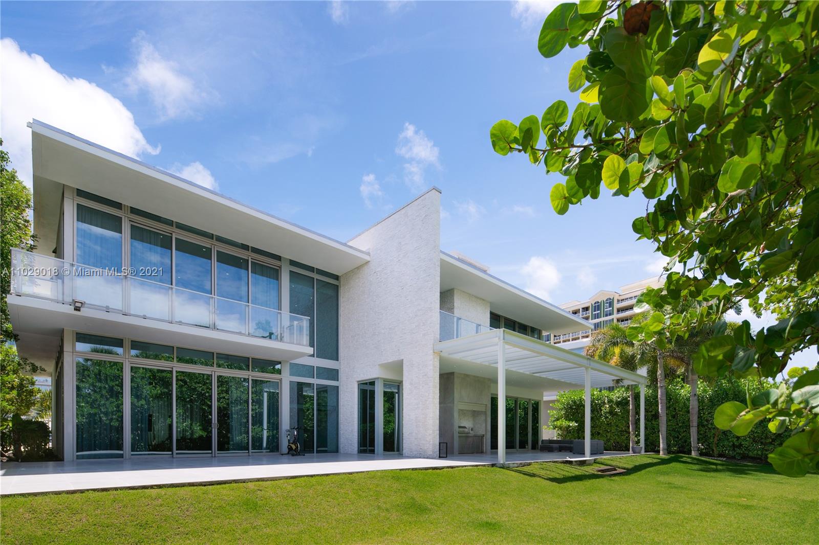 OCEANA KEY BISCAYNE CONDO - Residential