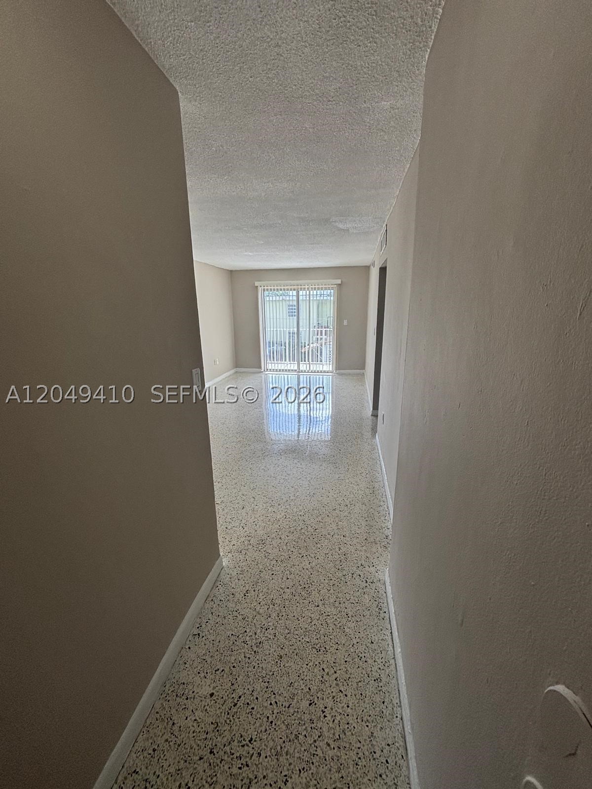 LAWRENCE ESTATE LAND CO - Residential Lease
