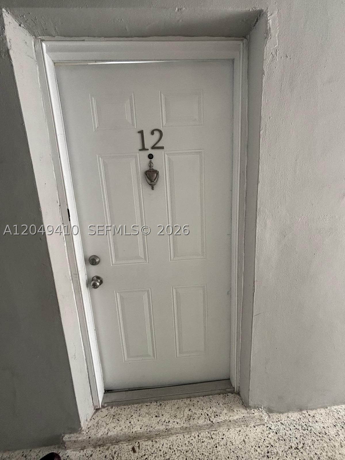 Well-maintained 2-bedroom apartment in desirable Little Havana close to Downtown Miami, Miami River, and top local attractions. Perfect blend of comfort and convenience. Easy to show