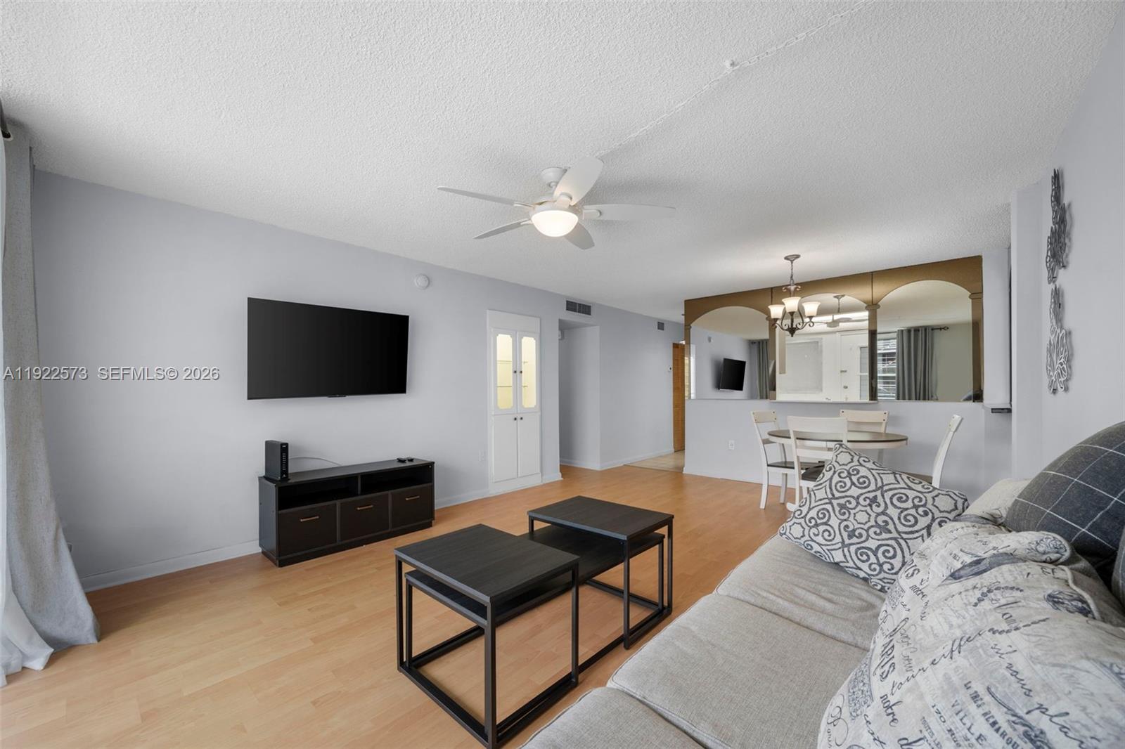 EDEN ISLES CONDO PART 1 - Residential