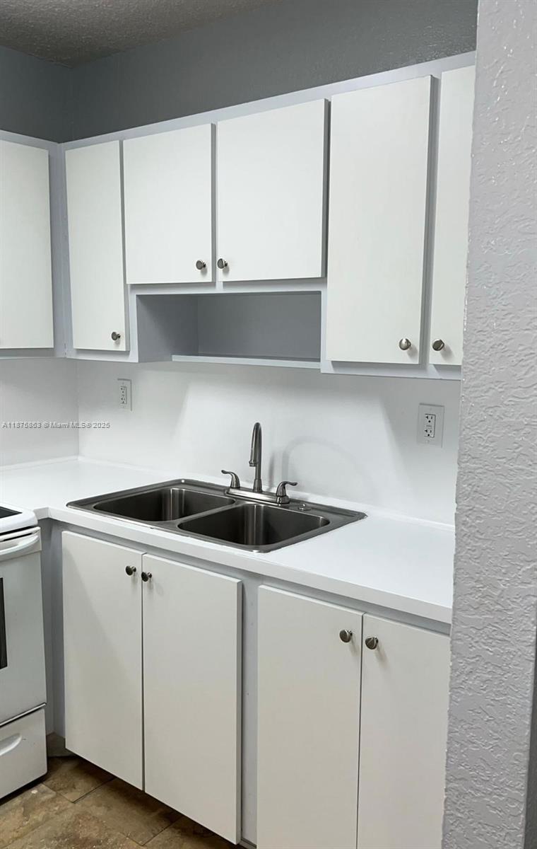 BELLA VENEZIA CONDO - Residential Lease
